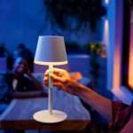 Philips hue portable wireless table lamp 智能枱燈11